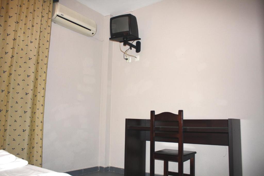 Hostal Carlos I La Linea de la Concepcion Phòng bức ảnh
